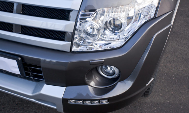 Накладка (юбка) переднего бампера "Broomer Design" (Без ДХЛ) для Mitsubishi Pajero IV (2006-2015) купить недорого с доставкой в Копейск