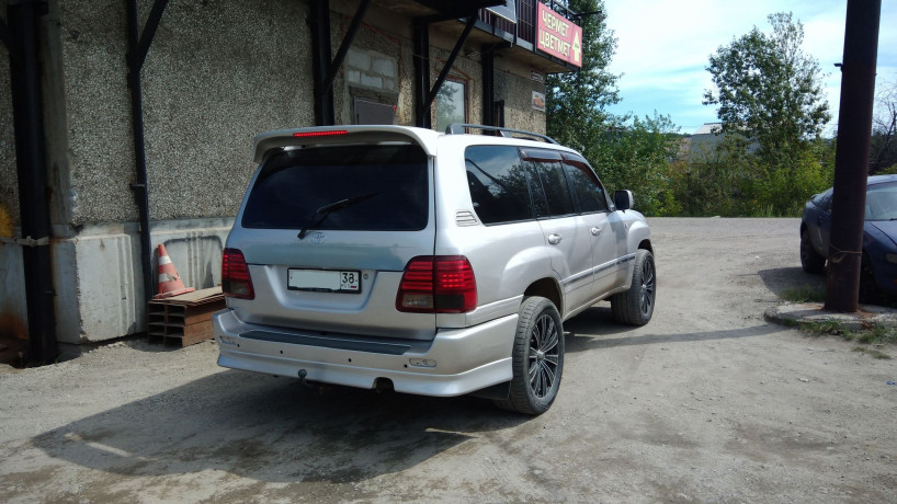 Накладки на задний бампер (сток) Toyota Land Cruiser 100 купить недорого с доставкой в Копейск