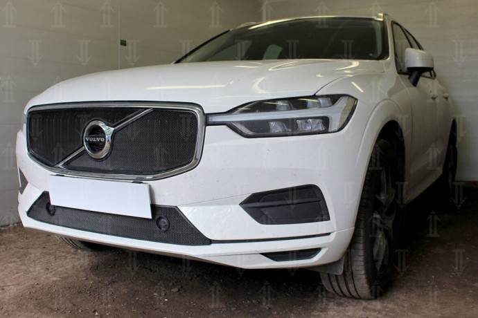 Защита радиатора "Standart" Volvo XC60 II (2017-н.в.) низ с парктроником, чёрная купить недорого с доставкой в Копейск
