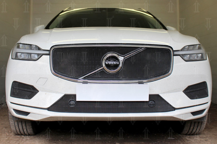 Защита радиатора "Standart" Volvo XC60 II (2017-н.в.) низ с парктроником, чёрная купить недорого с доставкой в Копейск