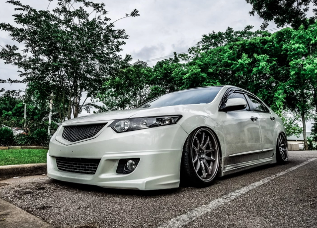 Решетка радиатора "Sport" var №4 (сетка в комплекте) для Honda Accord VIII (2008-2010) купить недорого с доставкой в Копейск