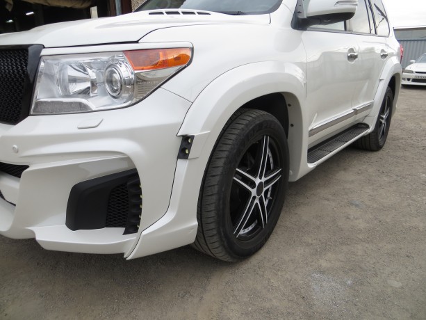 Аэродинамический обвес "Wald Black Bison" Toyota Land Cruiser 200 купить недорого с доставкой в Копейск
