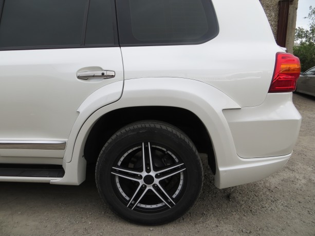Аэродинамический обвес "Wald Black Bison" Toyota Land Cruiser 200 купить недорого с доставкой в Копейск