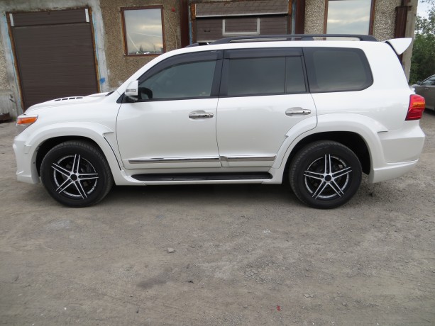 Аэродинамический обвес "Wald Black Bison" Toyota Land Cruiser 200 купить недорого с доставкой в Копейск