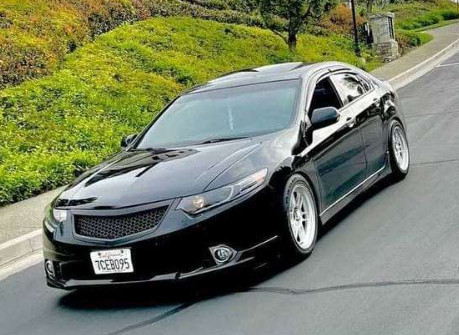 Решетка радиатора "Sport" var №3 (сетка в комплекте) для Honda Accord VIII (2011-2013) купить недорого с доставкой в Копейск