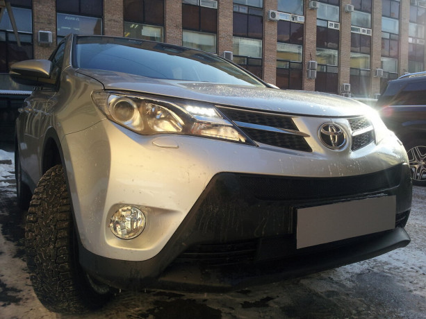 Защита радиатора "Standart" Toyota RAV4 (2012-2015) верх, чёрная купить недорого с доставкой в Копейск